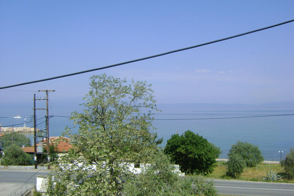 Thanasis Matsas Rooms Καμαριώτισσα Δωμάτιο φωτογραφία